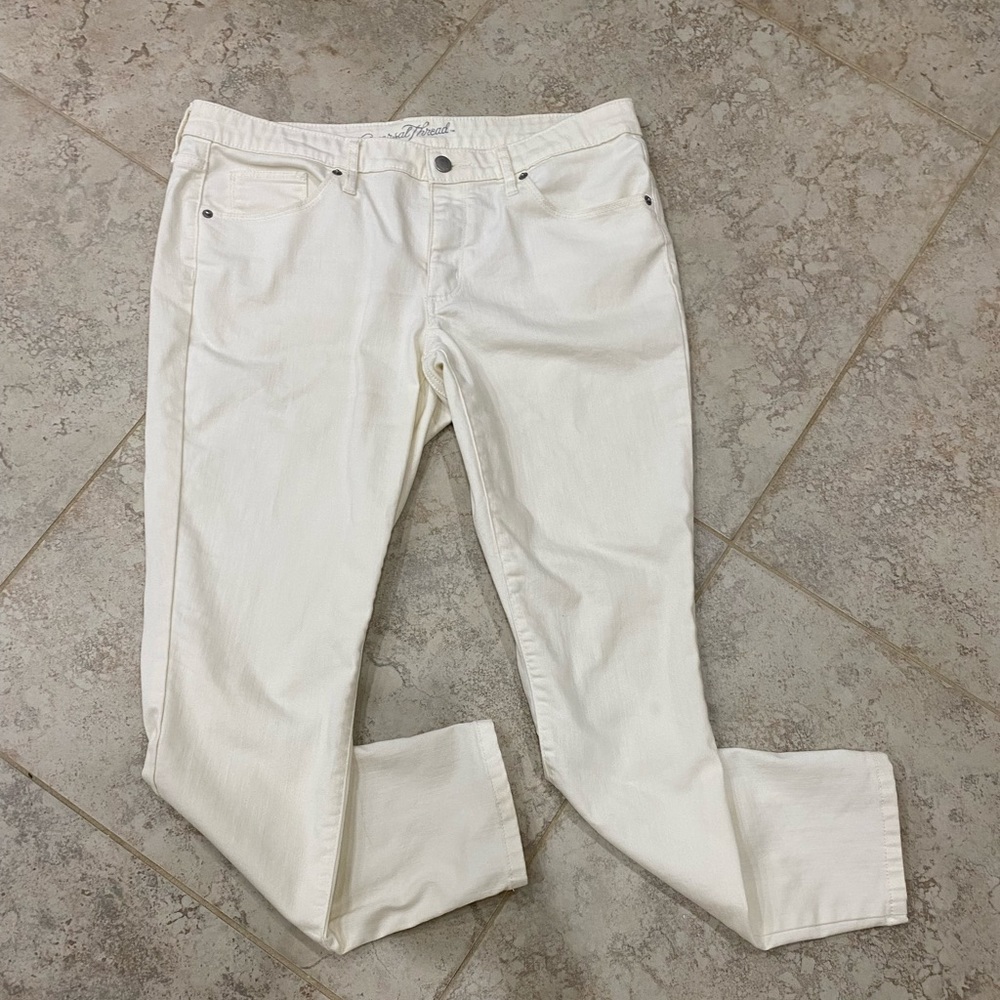 Universal Thread Ladies mid rise skinny winter white jean Size 12